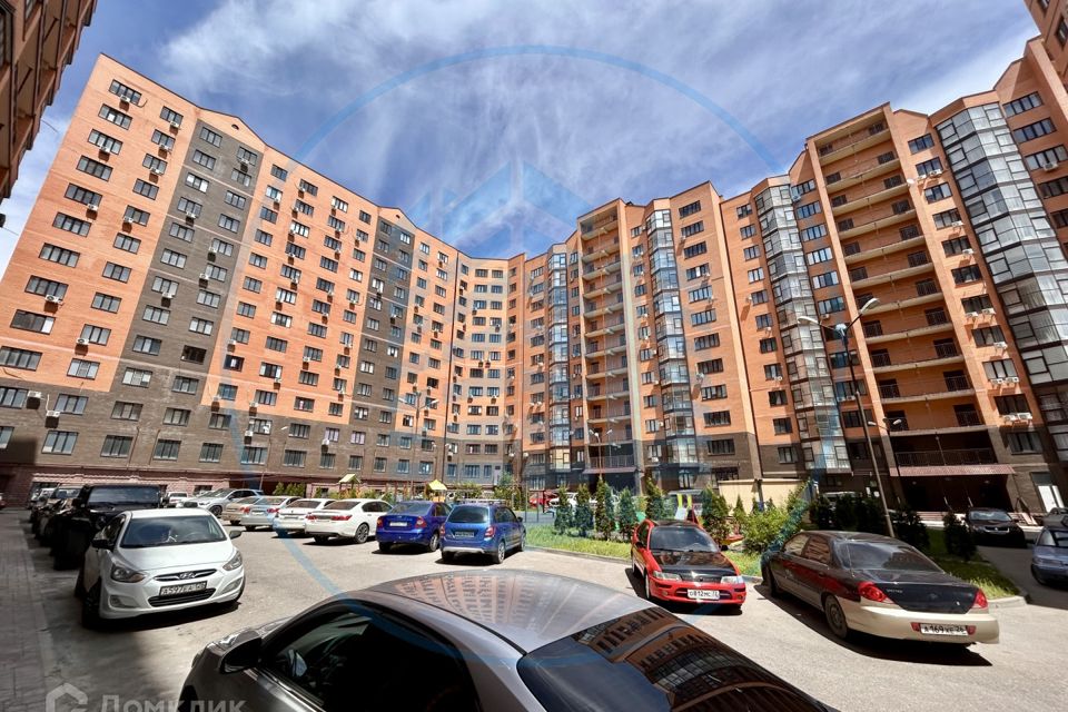 Продаётся 1-комнатная квартира, 42.3 м²
