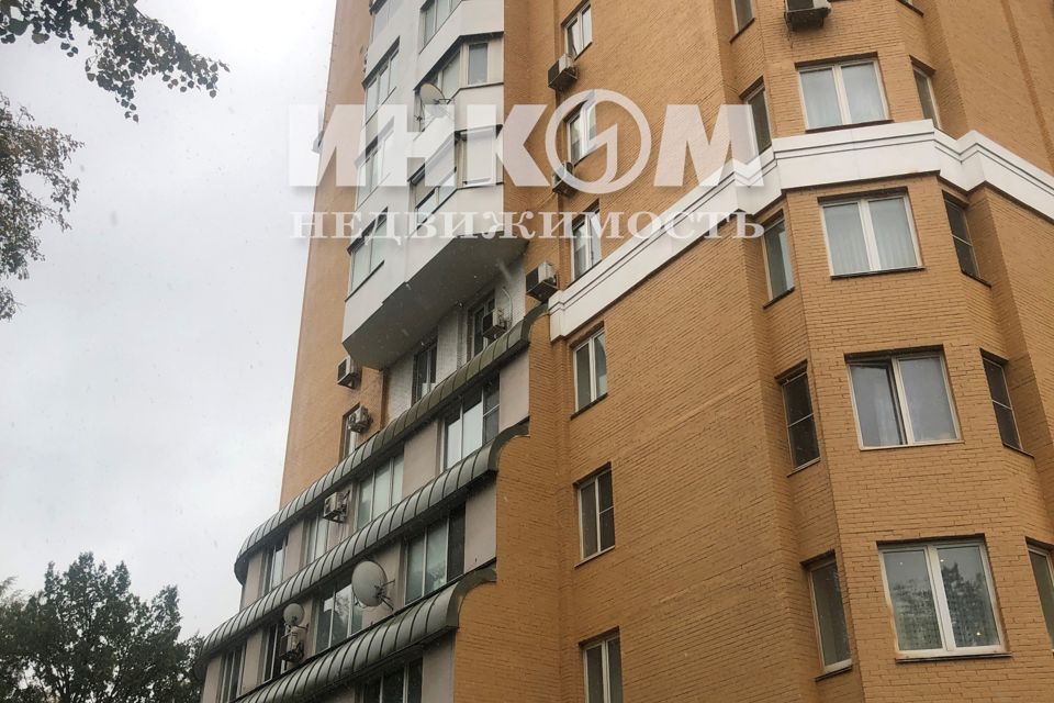 Продаётся 4-комнатная квартира, 136.4 м²