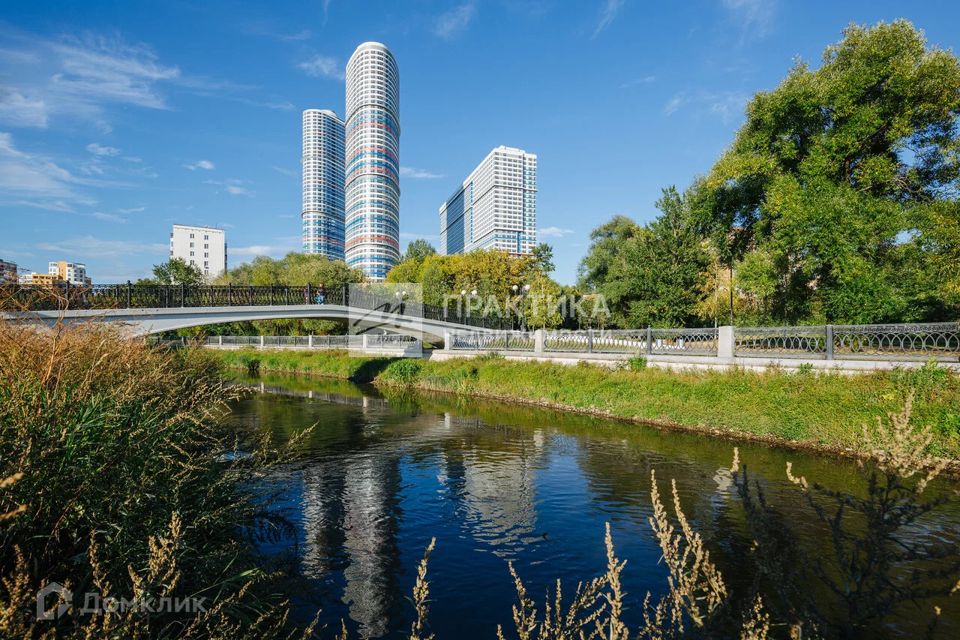 Продаётся 2-комнатная квартира, 60.4 м²
