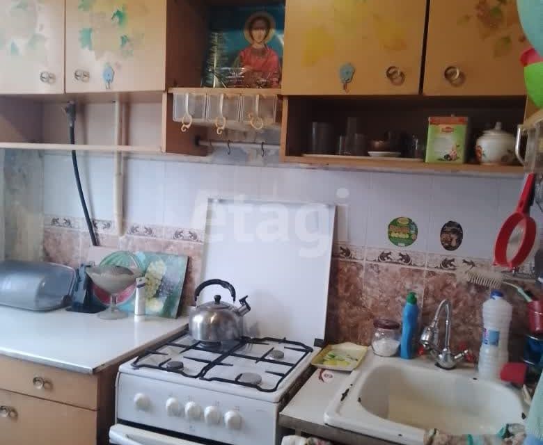 Продаётся 3-комнатная квартира, 47.4 м²