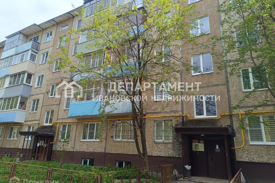 Продаётся 3-комнатная квартира, 50.5 м²