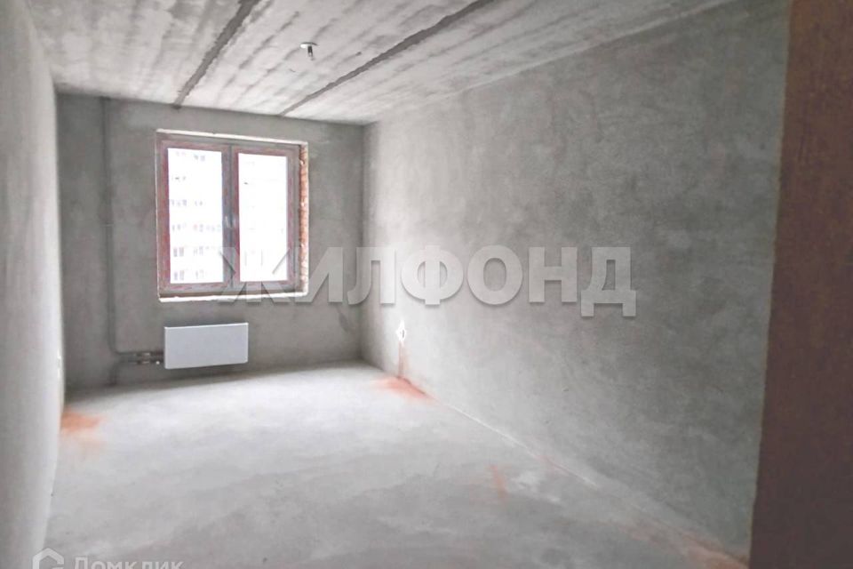 Продаётся 1-комнатная квартира, 42 м²