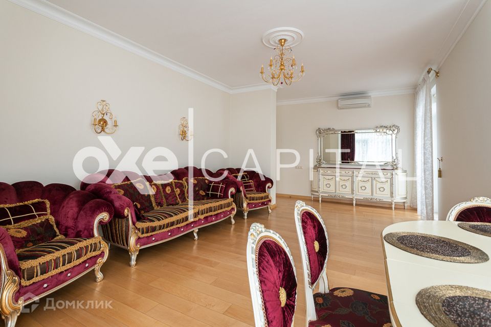 Сдаётся 5-комнатная квартира, 220 м²