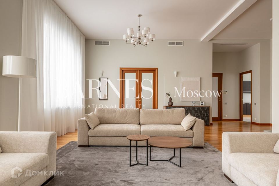Сдаётся 3-комнатная квартира, 129 м²