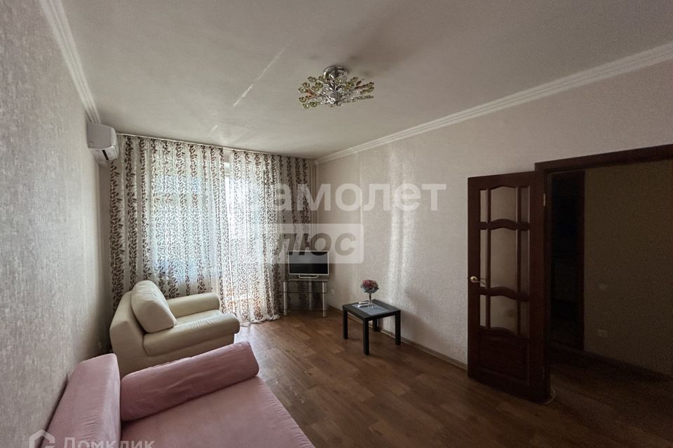 Продаётся 1-комнатная квартира, 43.6 м²