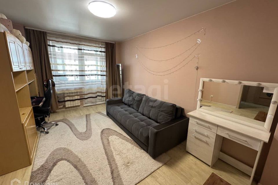 Продаётся 1-комнатная квартира, 37.8 м²