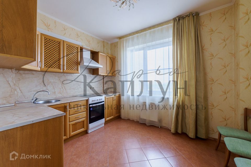 Продаётся 2-комнатная квартира, 75.7 м²