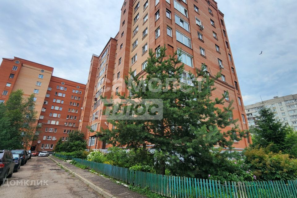 Продаётся 2-комнатная квартира, 75.8 м²