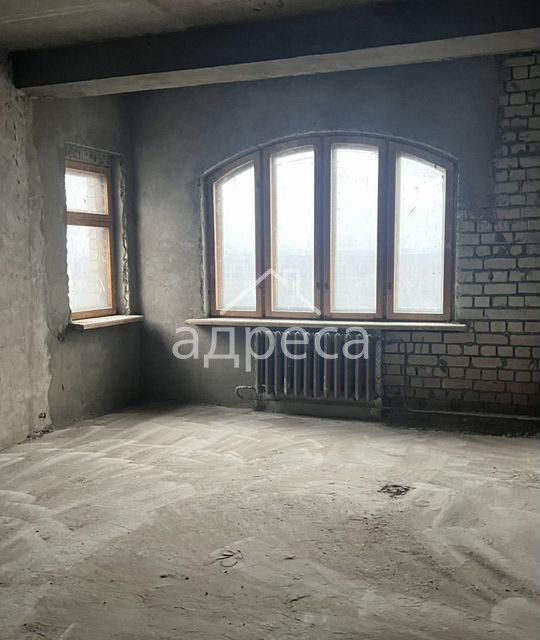 Продаётся 1-комнатная квартира, 197.7 м²