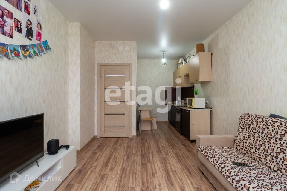 Продаётся 1-комнатная квартира, 49.7 м²