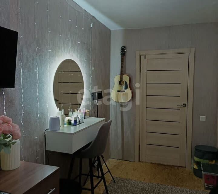 Продаётся 3-комнатная квартира, 49.9 м²