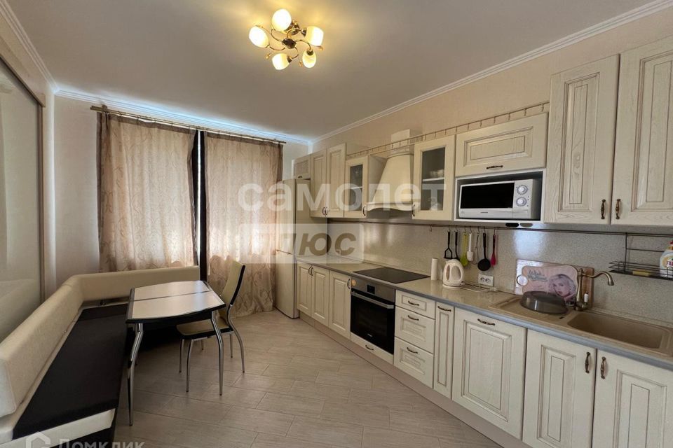Продаётся 2-комнатная квартира, 66.3 м²