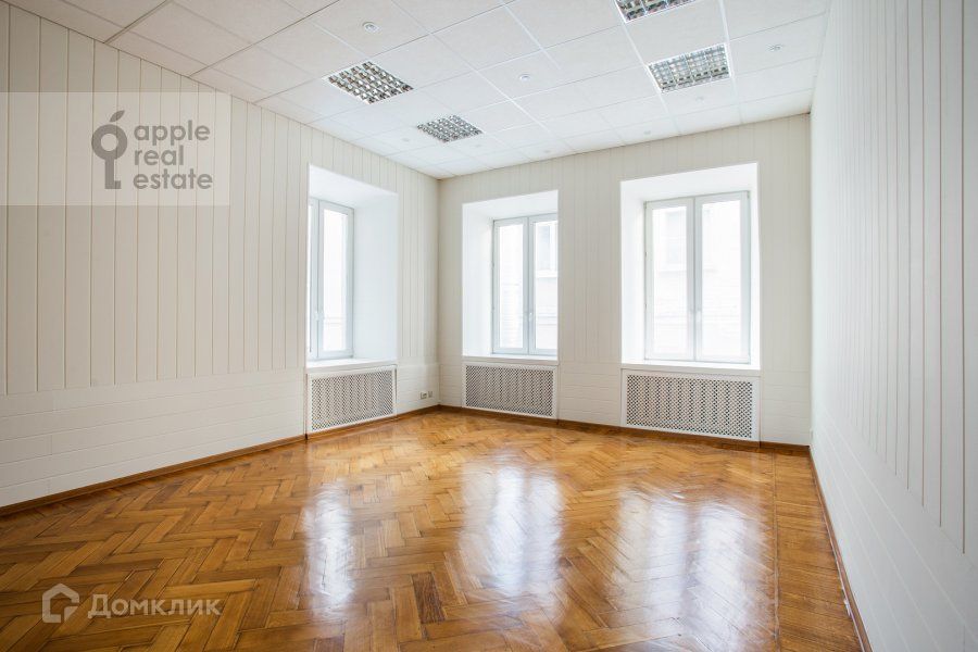 Продаётся 4-комнатная квартира, 110 м²