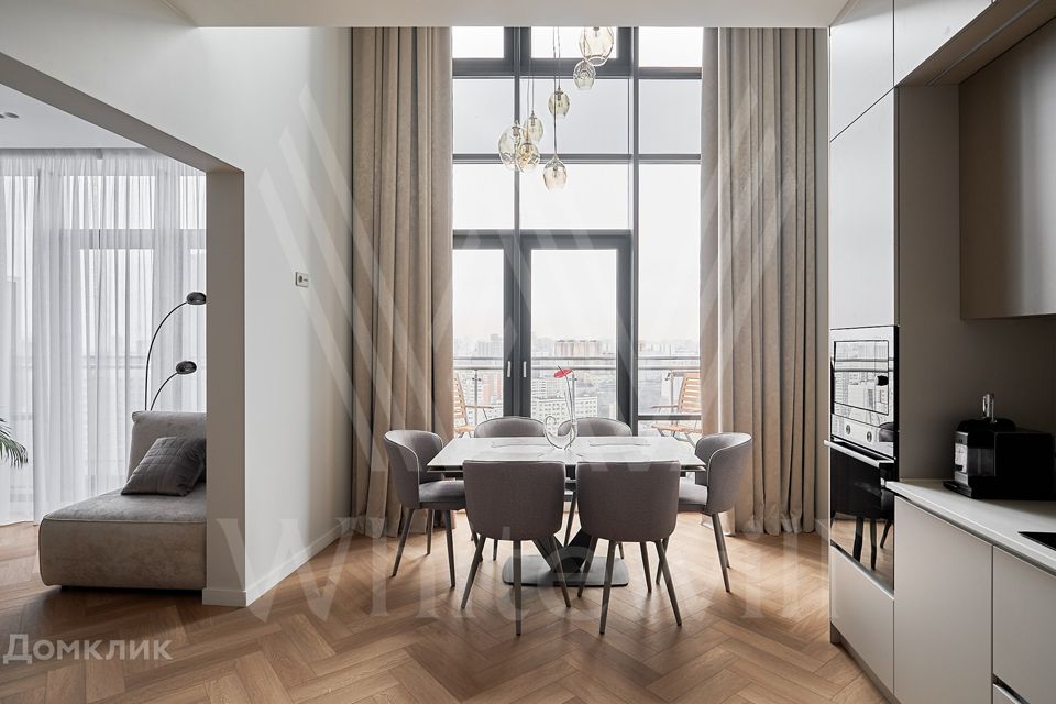 Продаётся 5-комнатная квартира, 180 м²