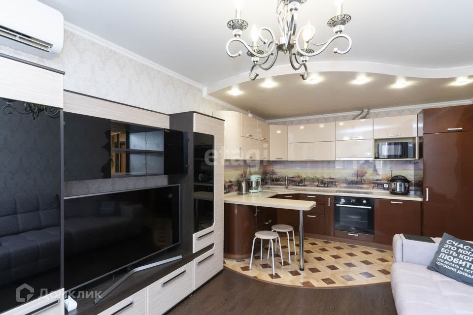 Продаётся 1-комнатная квартира, 41.8 м²