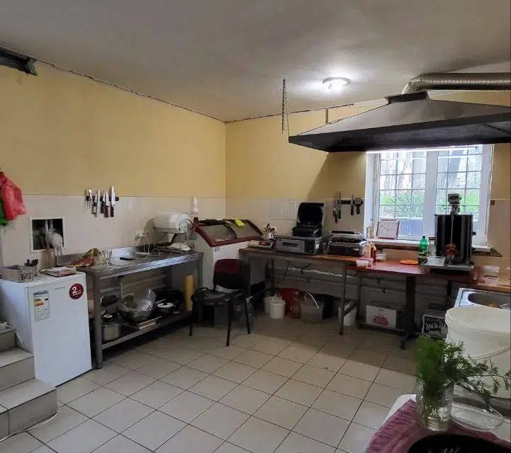 Продаётся торговое помещение, 494.8 м²