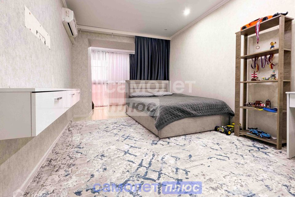 Продаётся 3-комнатная квартира, 104.6 м²
