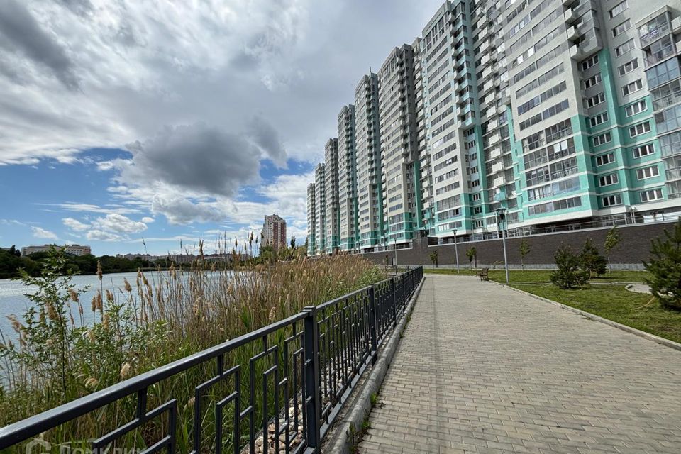 Продаётся 1-комнатная квартира, 53 м²