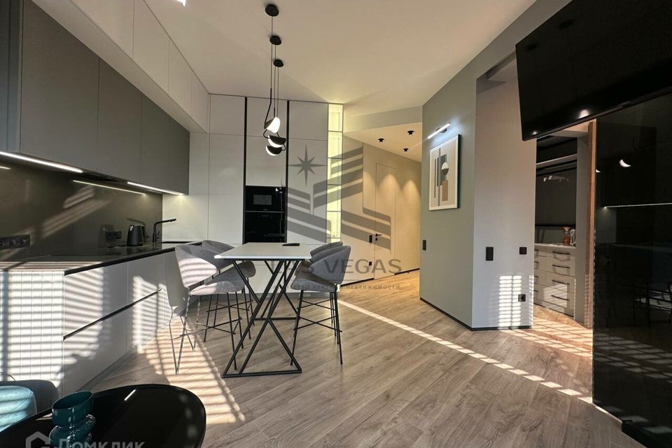 Сдаётся 2-комнатная квартира, 75 м²
