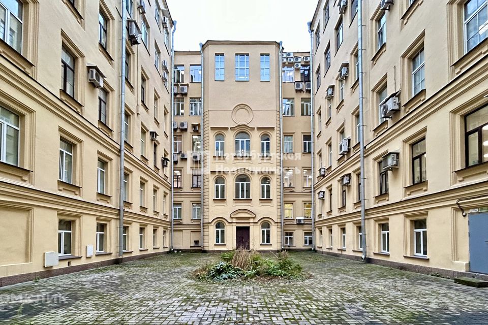 Продаётся 3-комнатная квартира, 57.8 м²