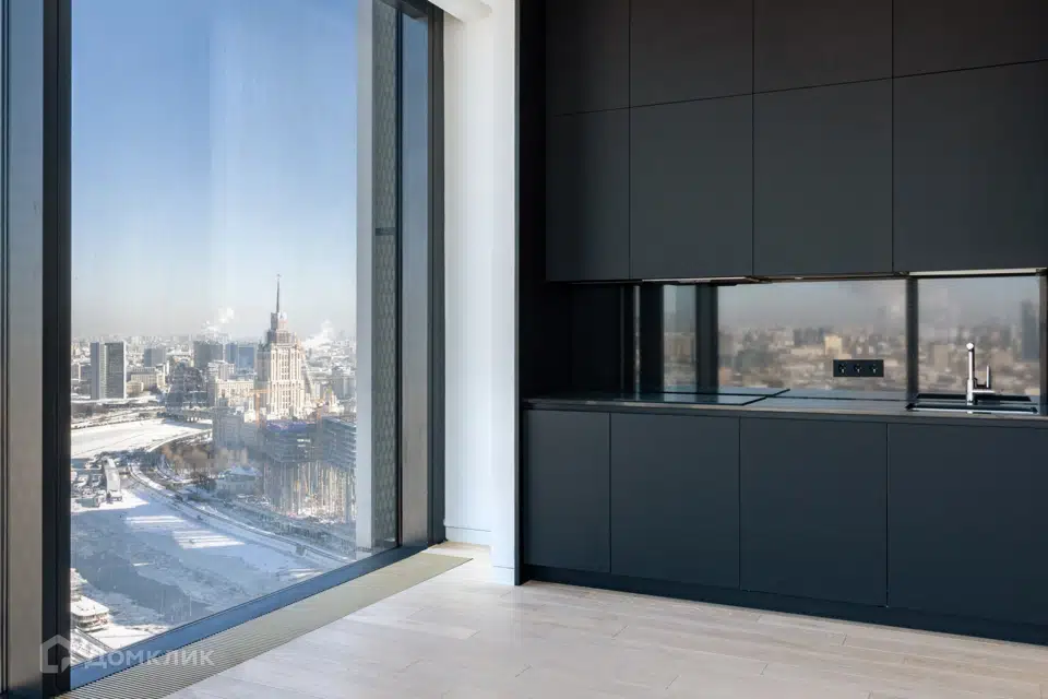 Продаётся 3-комнатная квартира, 109.3 м²
