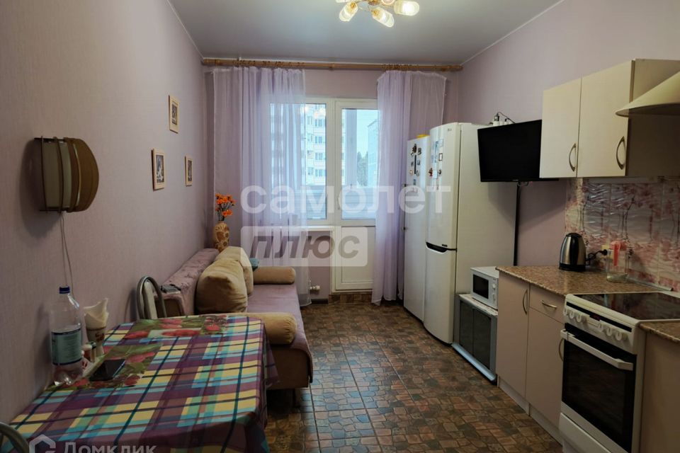 Продаётся 2-комнатная квартира, 67.9 м²