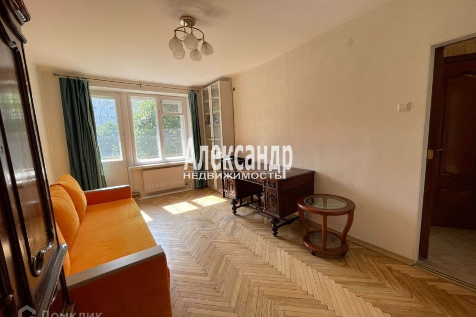 Сдаётся 2-комнатная квартира, 56 м²