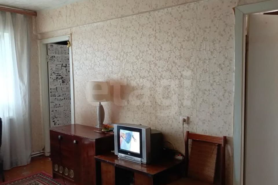 Продаётся 4-комнатная квартира, 57.5 м²