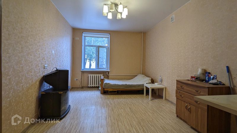 Продаётся комната в 10-комн. квартире, 18 м²