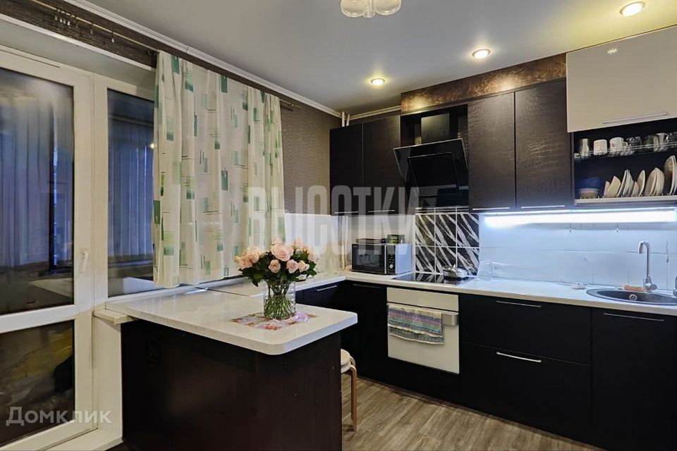 Продаётся 3-комнатная квартира, 109 м²