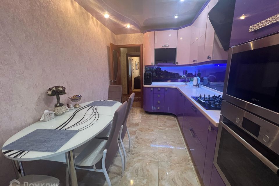 Продаётся 3-комнатная квартира, 63.7 м²
