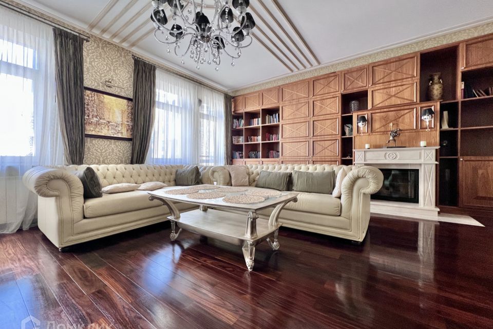Сдаётся 3-комнатная квартира, 150 м²