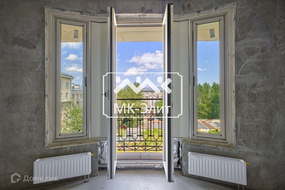 Продаётся 3-комнатная квартира, 135.6 м²