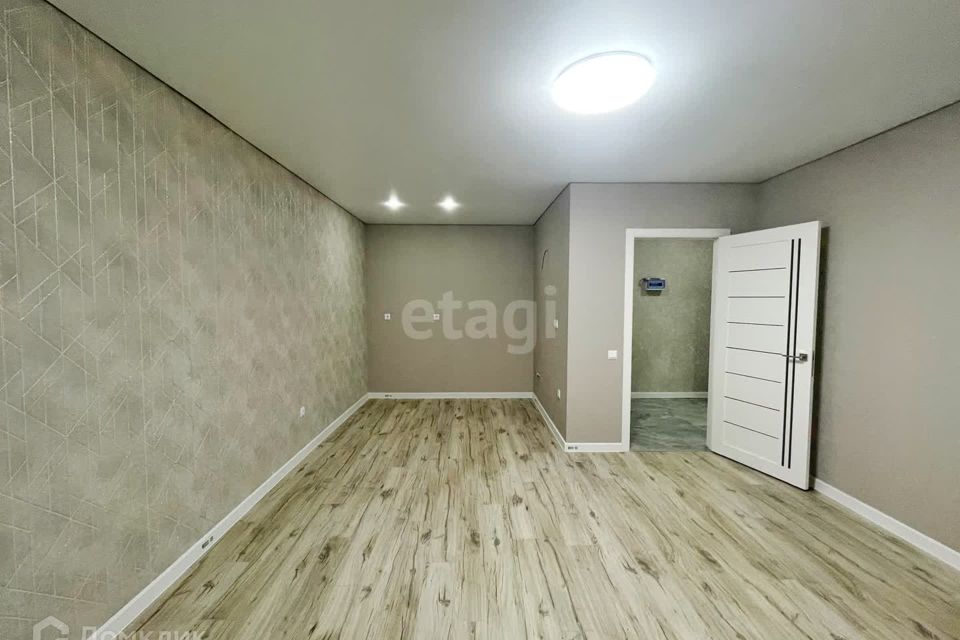 Продаётся 1-комнатная квартира, 43.3 м²