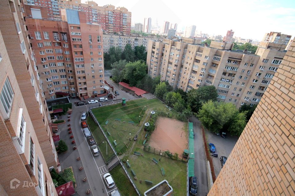 Сдаётся 4-комнатная квартира, 160 м²