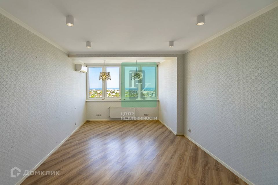 Продаётся 3-комнатная квартира, 101.7 м²