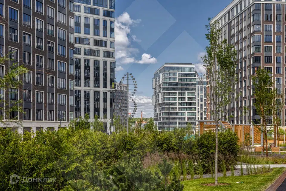 Продаётся 3-комнатная квартира, 97 м²