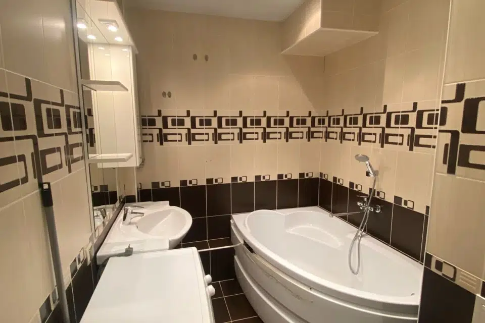 Продаётся 2-комнатная квартира, 61.6 м²