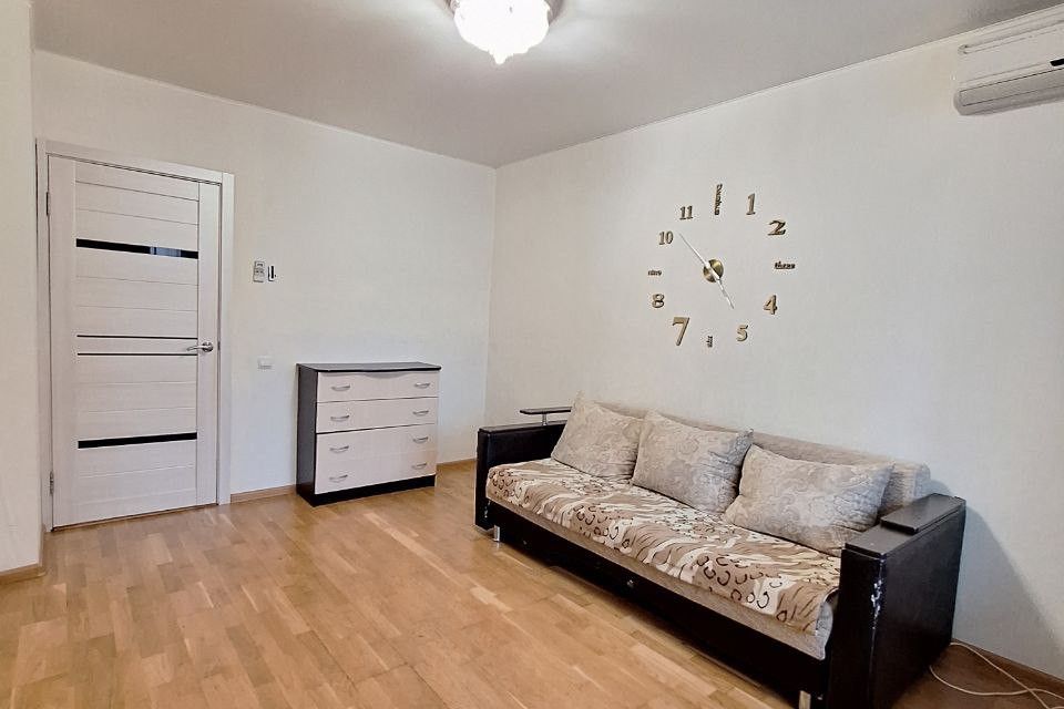 Продаётся 1-комнатная квартира, 37.9 м²