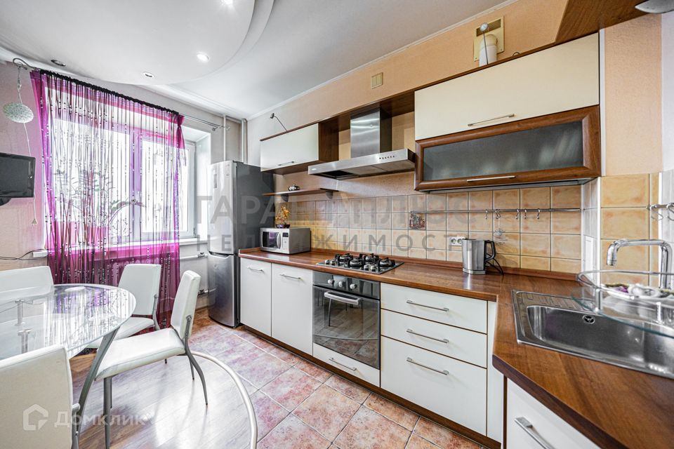 Сдаётся 2-комнатная квартира, 65 м²