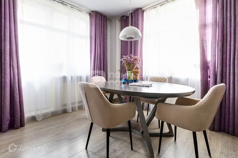 Продаётся 2-комнатная квартира, 116 м²