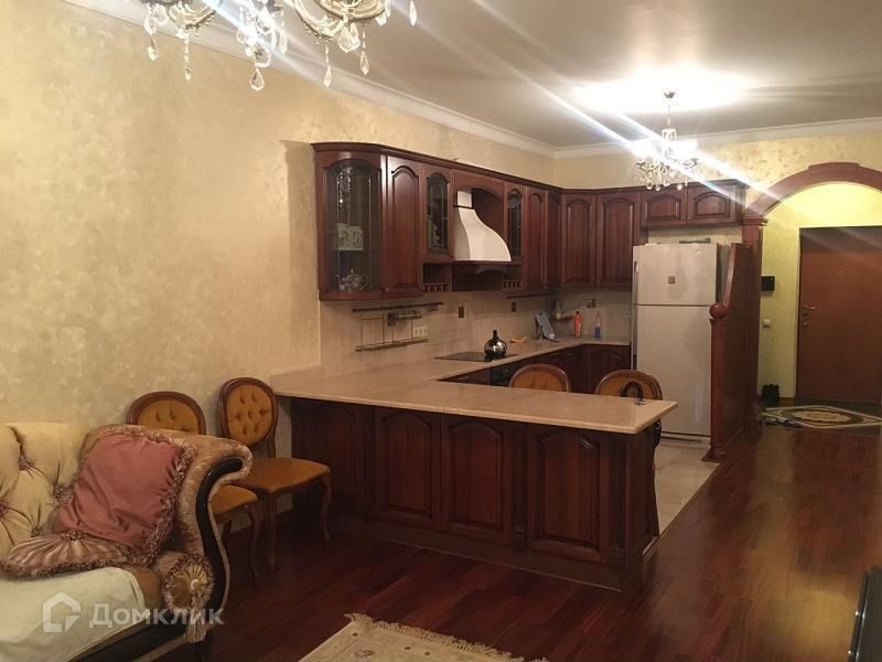 Сдаётся 3-комнатная квартира, 118 м²
