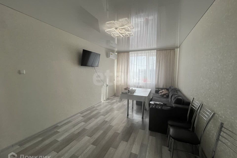 Продаётся 3-комнатная квартира, 67.9 м²