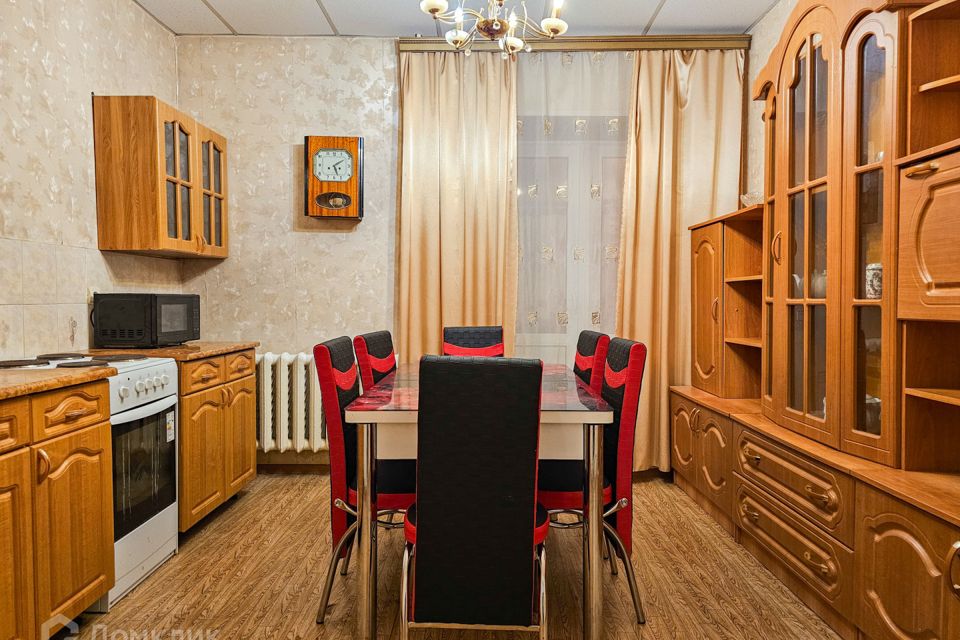 Продаётся 2-комнатная квартира, 70.3 м²
