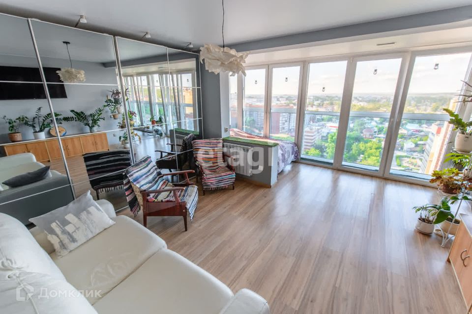 Продаётся 2-комнатная квартира, 73 м²