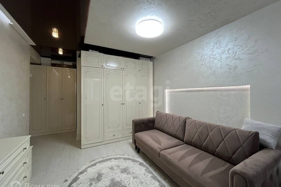 Продаётся 2-комнатная квартира, 65.5 м²