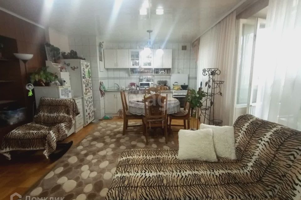 Продаётся 3-комнатная квартира, 60.4 м²