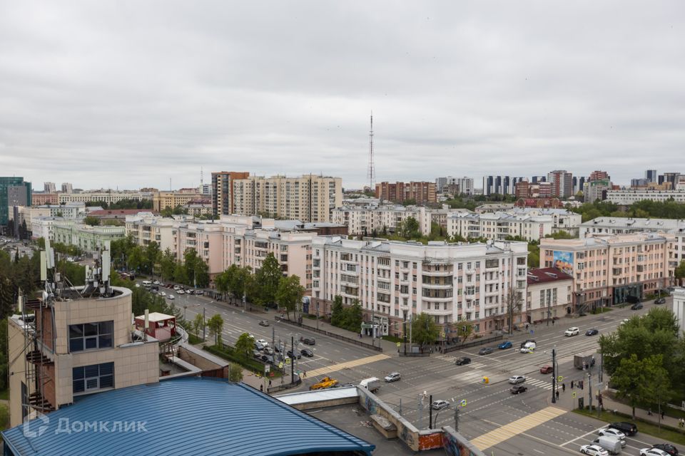 Продаётся 3-комнатная квартира, 100 м²