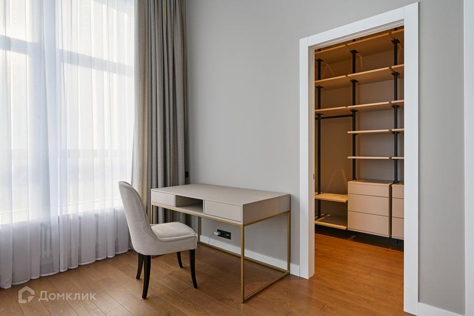 Сдаётся 5-комнатная квартира, 164 м²