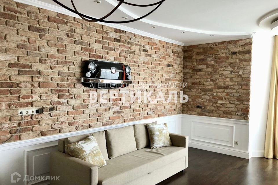 Сдаётся 2-комнатная квартира, 61 м²
